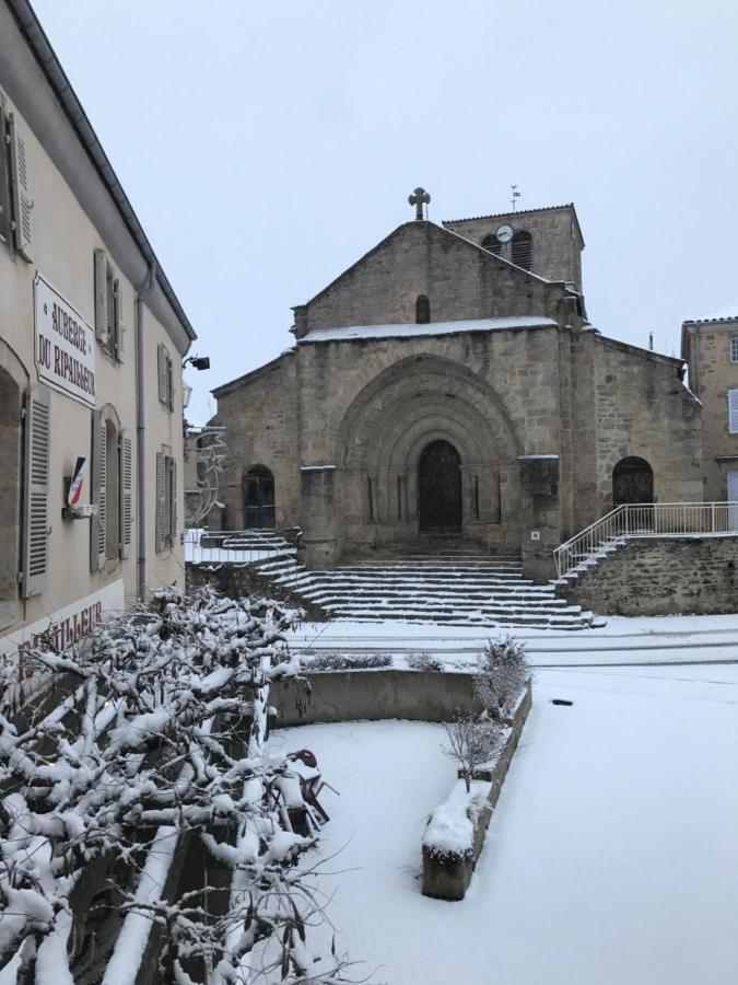 Auberge Du Ripailleur Dore-l'Eglise Exterior photo